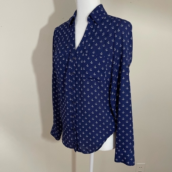 Express sz XS top button down lightweight silky feel navy with white - Picture 3 of 13